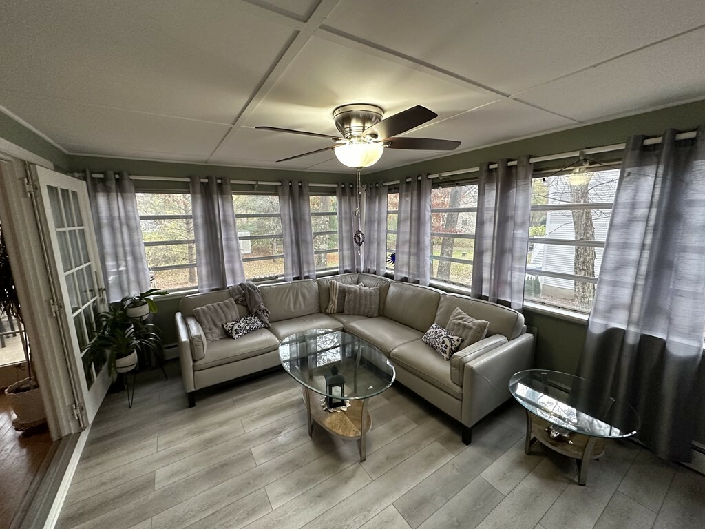 Property Photo:  248 Franklin St  MA 01867 