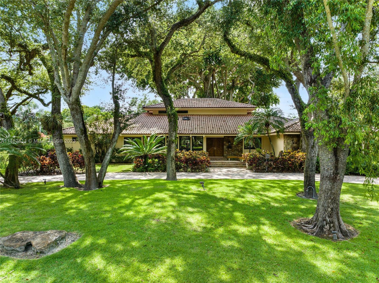 Property Photo:  9490 Old Cutler Ln  FL 33156 