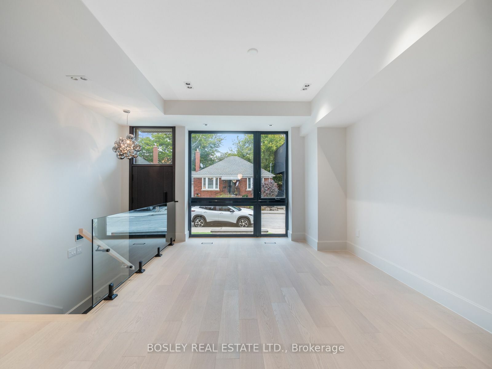 Property Photo: 612 Winona Dr ON M6C3V4