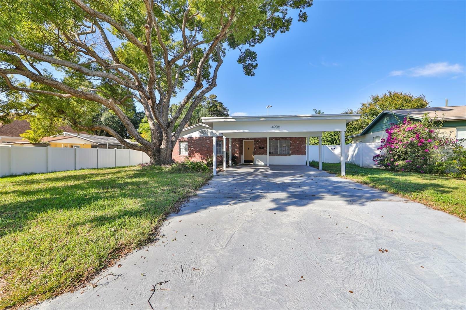 Property Photo:  4906 N Mendenhall Drive  FL 33603 