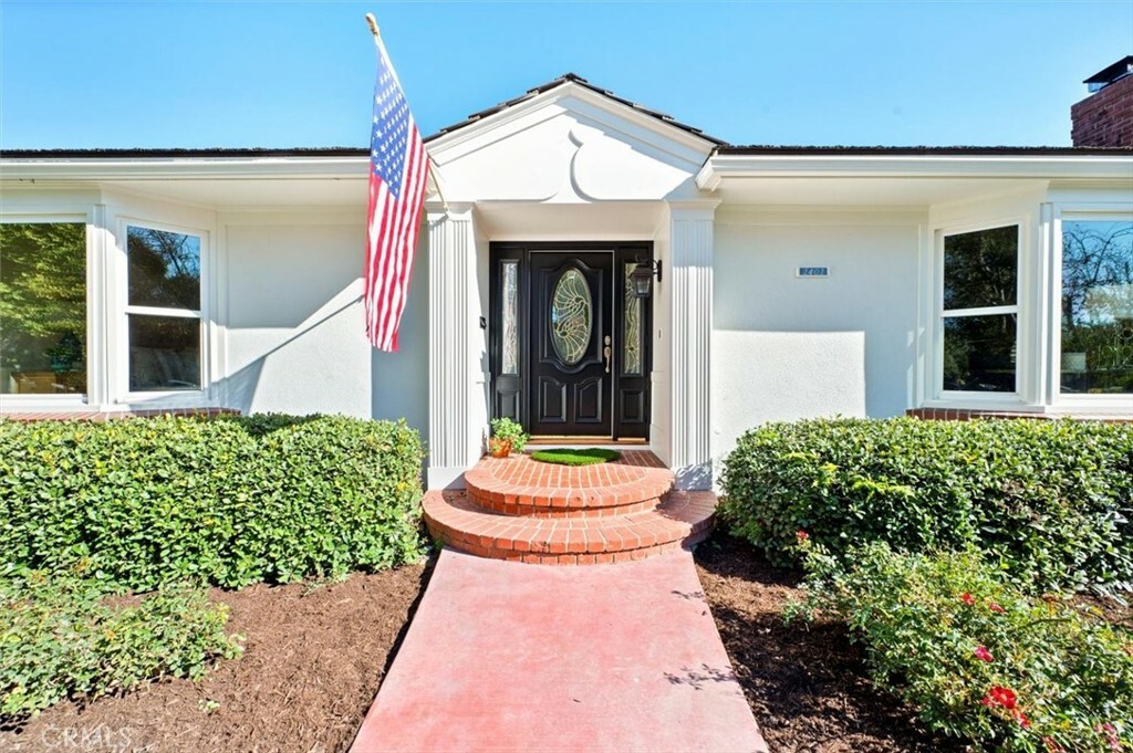 Property Photo:  2401 N Olive Lane  CA 92706 