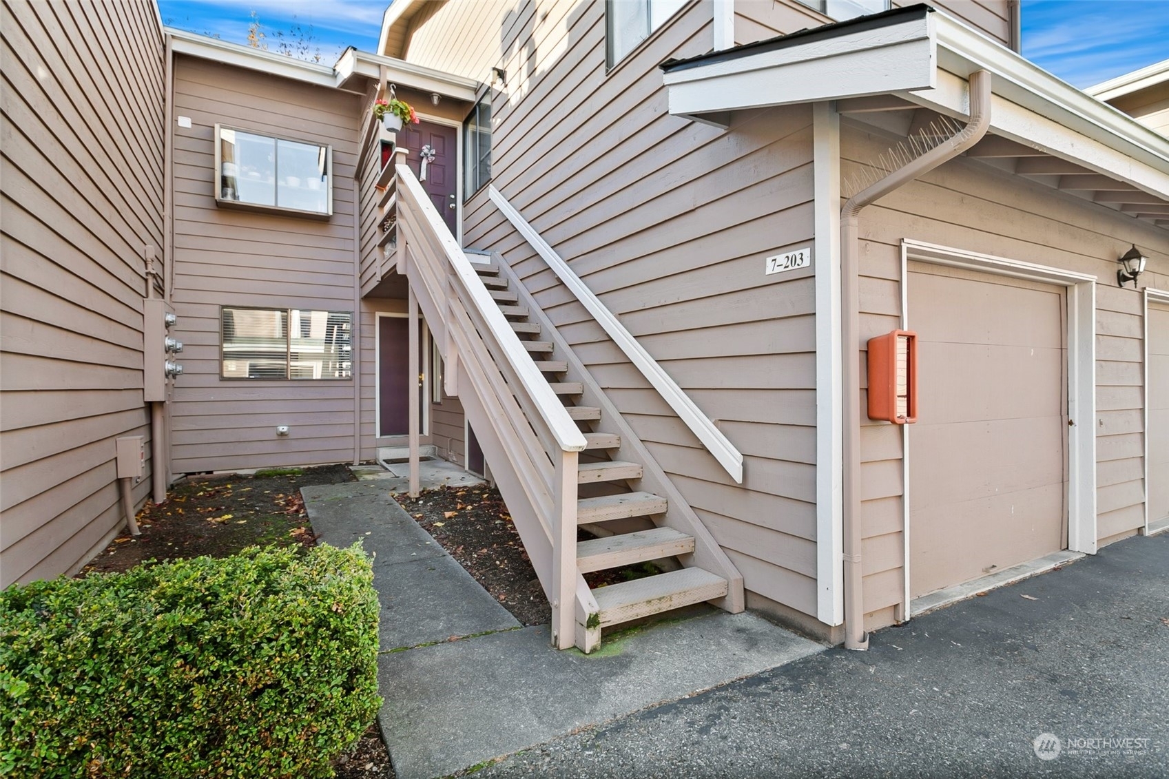 Property Photo:  8407 18th Avenue W 7-103  WA 98204 