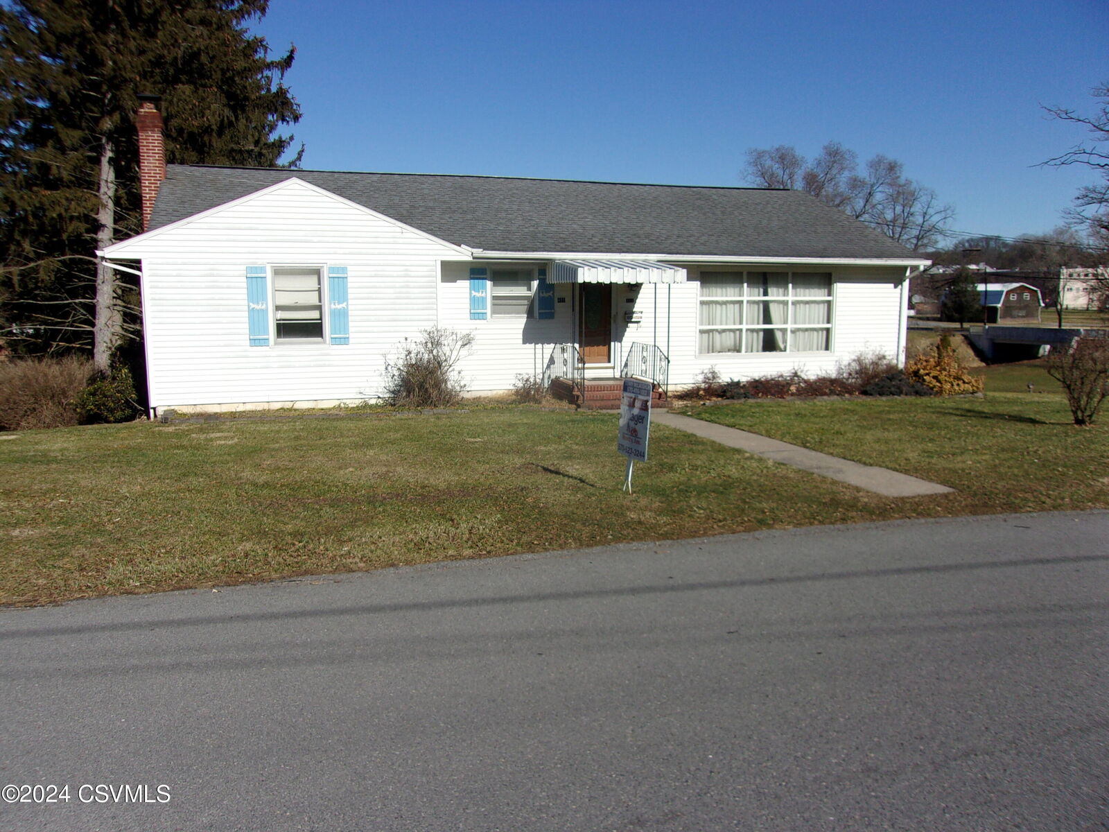 Property Photo:  411 Vine Street  PA 17847 