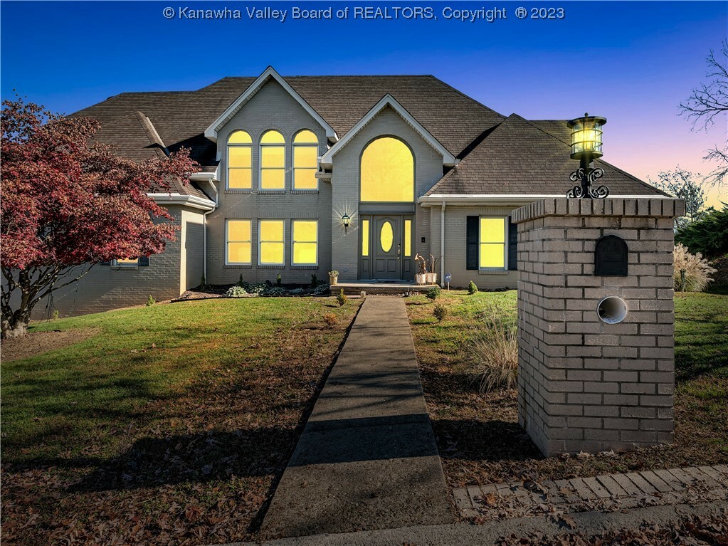 Property Photo: 423 Woodbridge Drive WV 25311