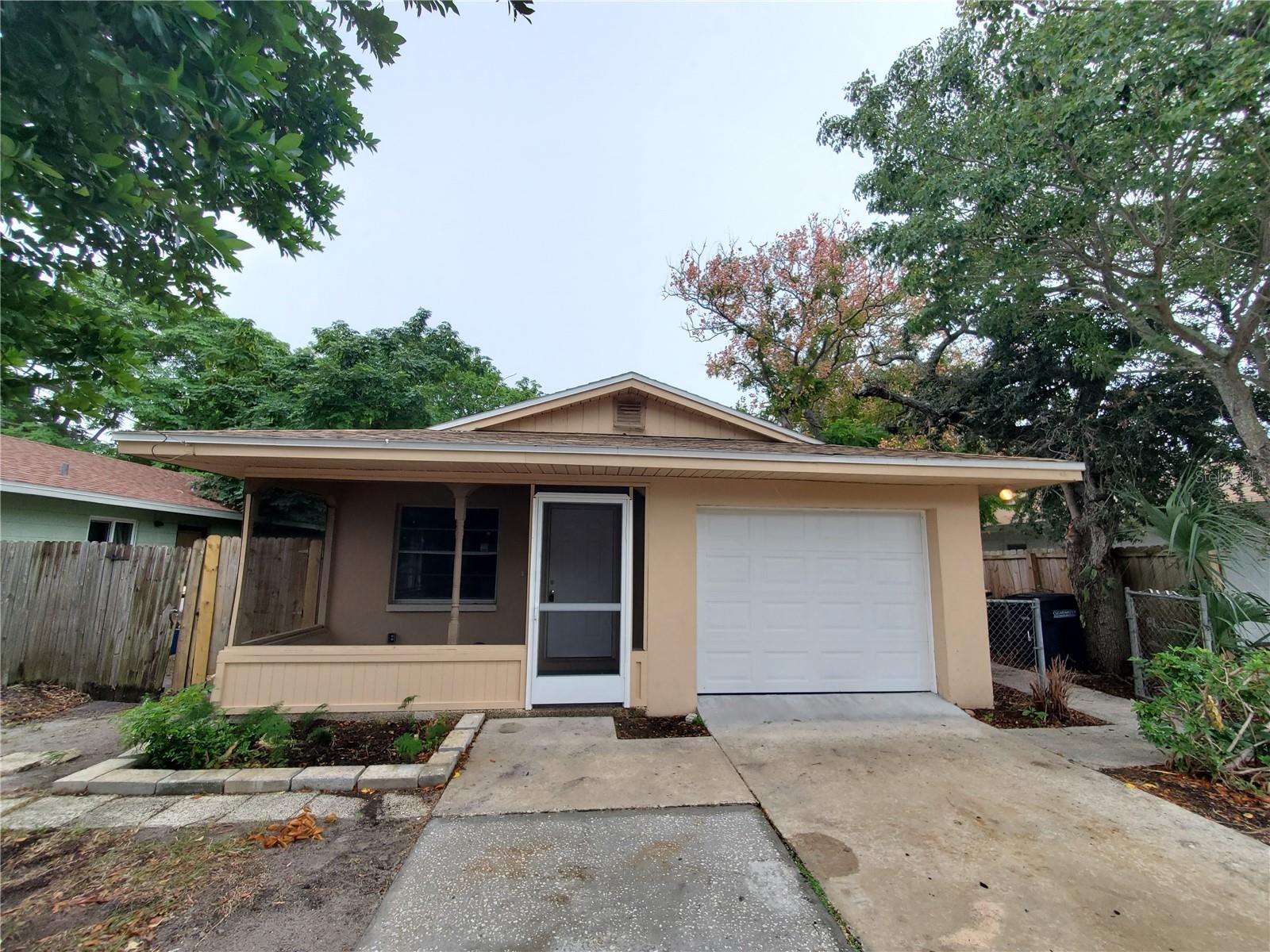 Property Photo: 1115 Carlton Street FL 33755