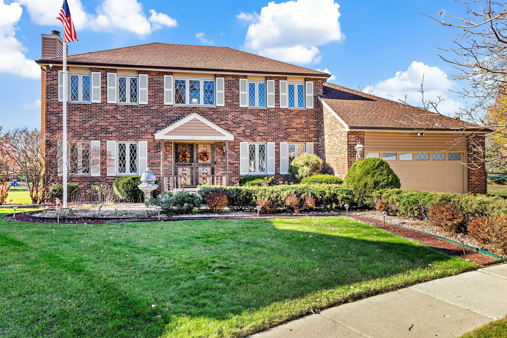 Property Photo: 1633 Fordham Court IL 60565