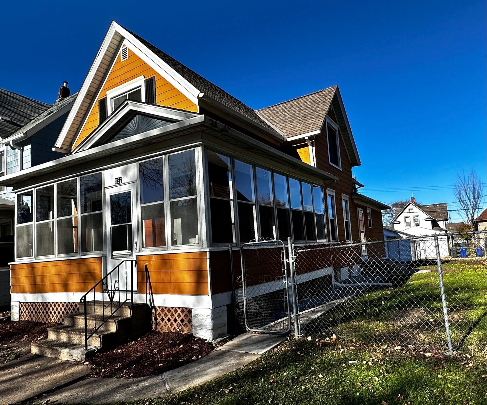 Property Photo:  527 Blair Avenue  MN 55103 