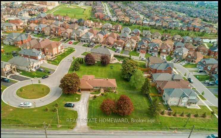 Property Photo: 899 Conlin Rd E ON L1K0Y7