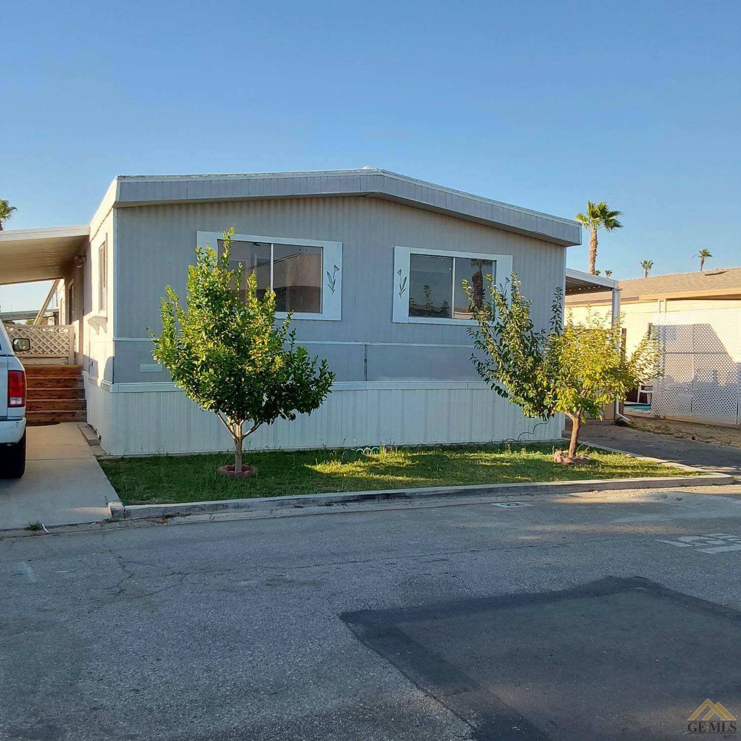 Property Photo:  22 Fernwood Lane  CA 93308 