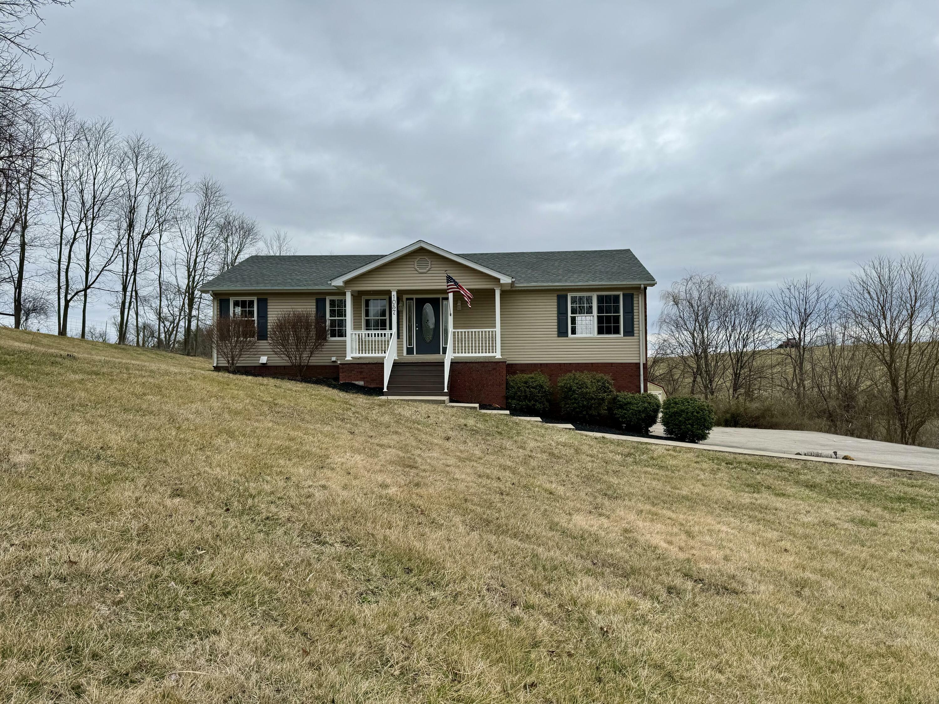 Property Photo:  1057 Caroline Drive  KY 40475 