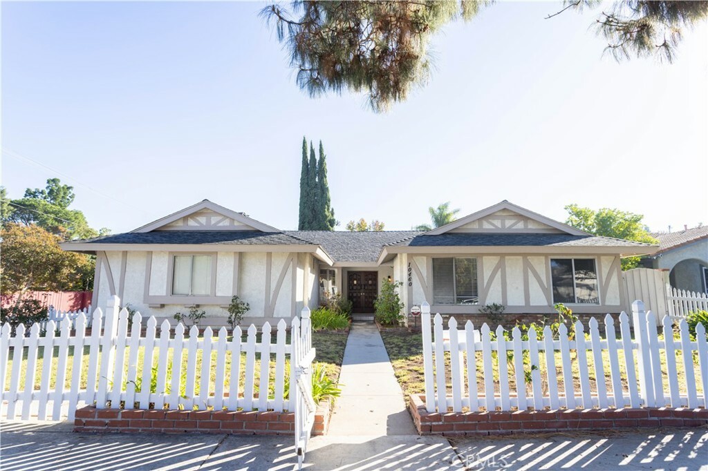 Property Photo:  10460 White Oak Avenue  CA 91344 