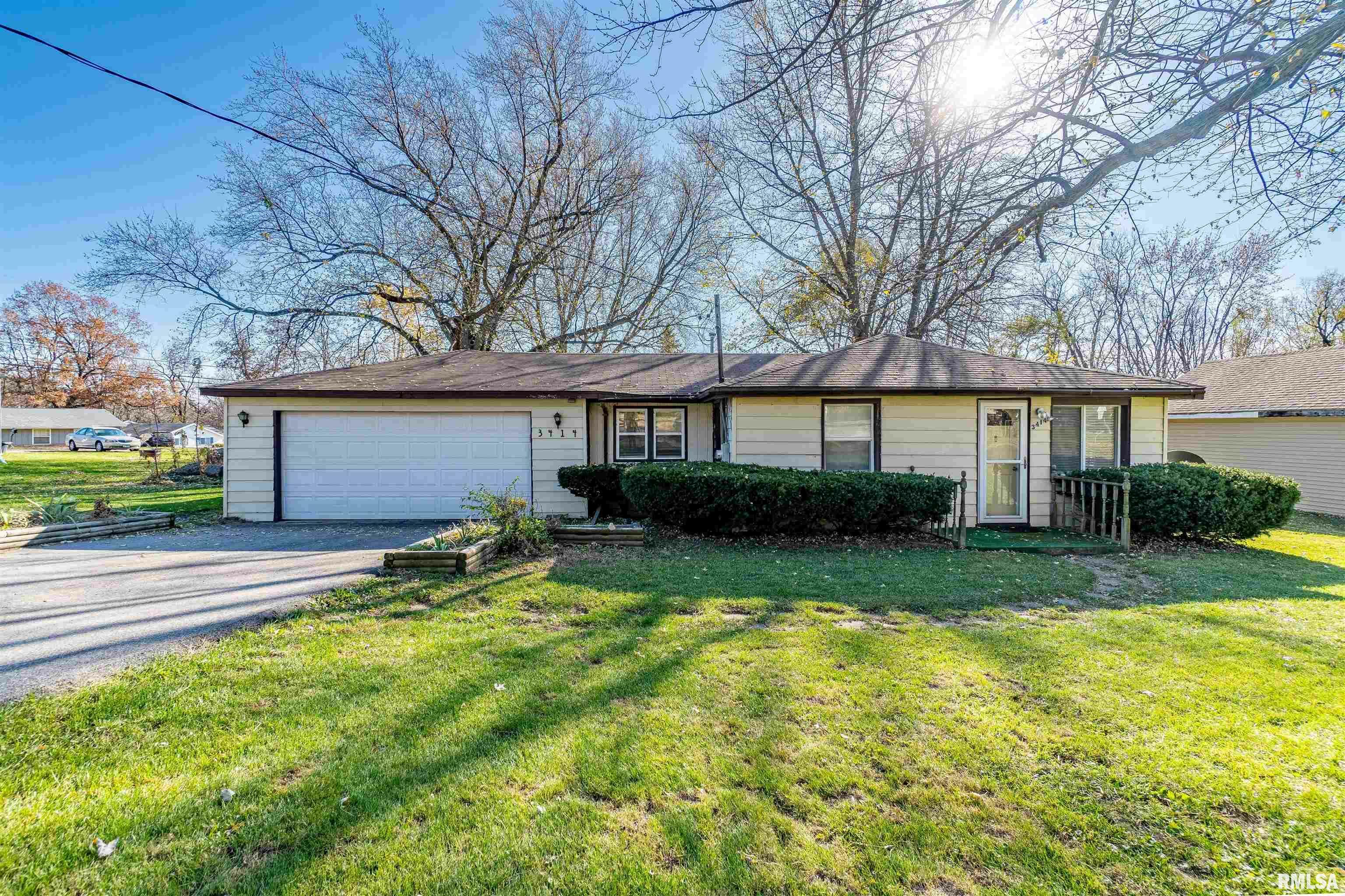 Property Photo: 3414 W Grimson Avenue IL 61615