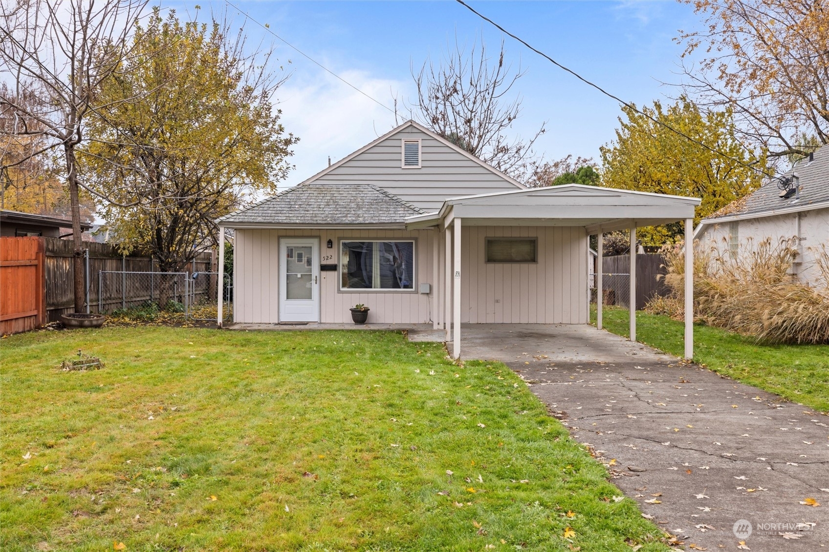 Property Photo:  522 Hope Street  WA 99362 