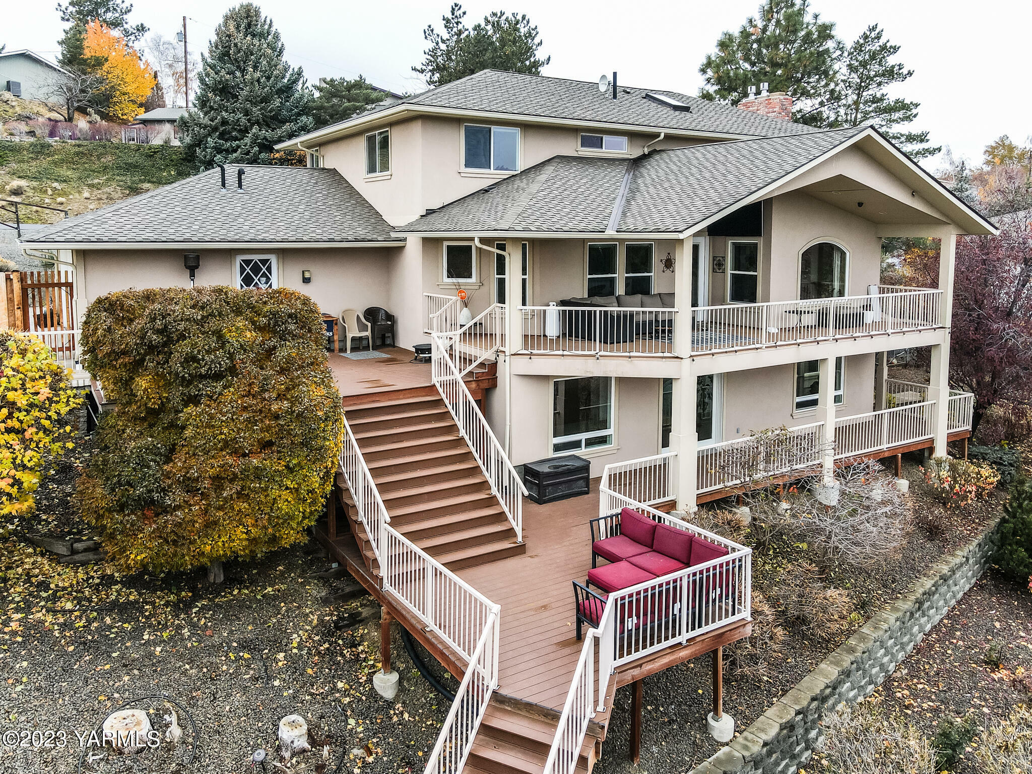 Property Photo:  7910 Englewood Crest Dr  WA 98908 