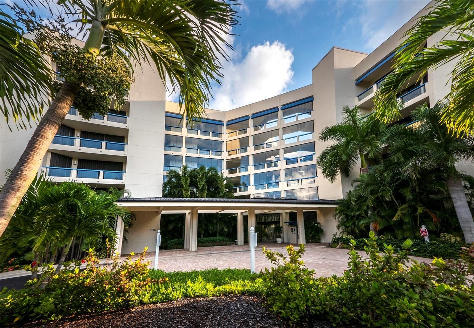Property Photo:  2110 Harbourside Drive 538  FL 34228 