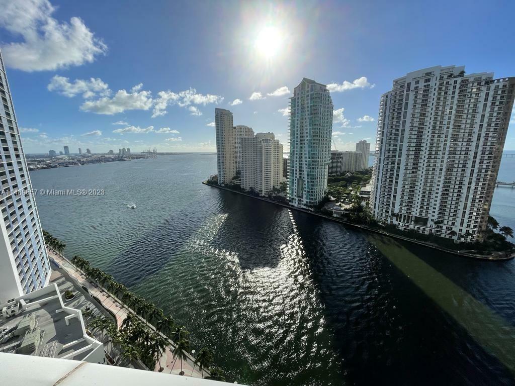 Property Photo:  300 S Biscayne Blvd T-2008  FL 33131 