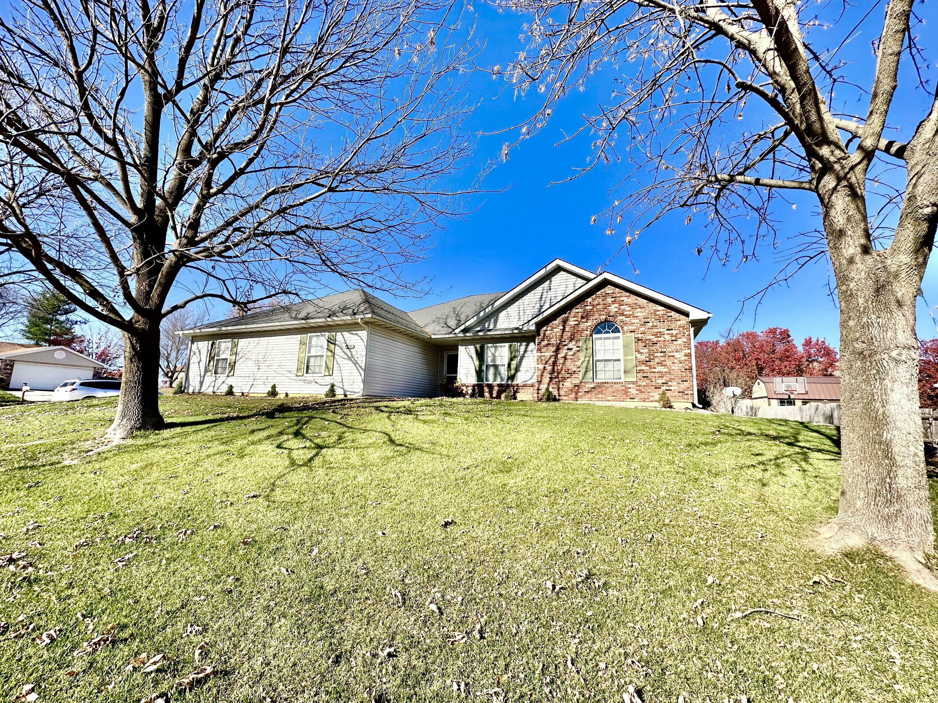 Property Photo:  1403 E Preakness Dr  MO 65202 