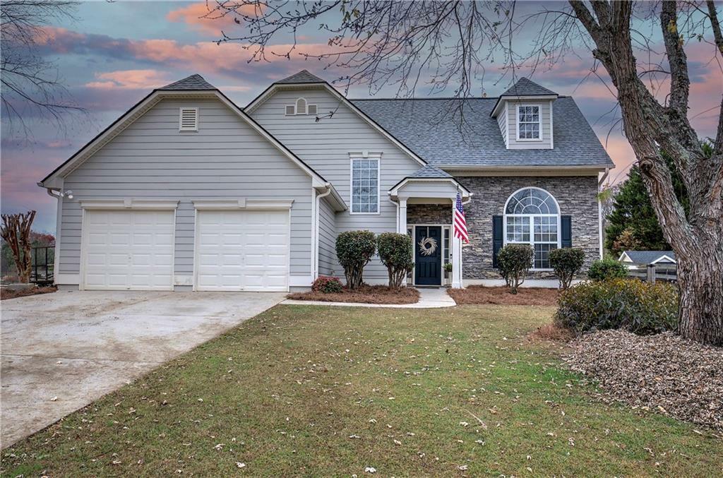 Property Photo: 302 Hollybush Court GA 30107