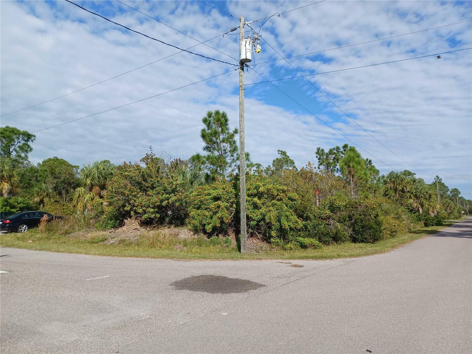 Property Photo:  1209 Commerce Street  FL 33953 