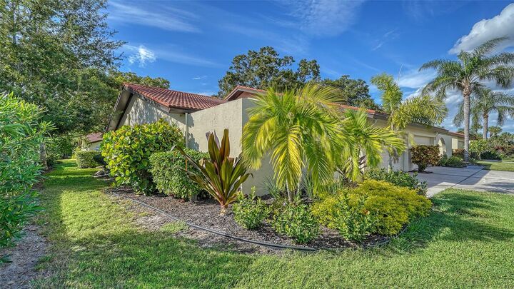 Property Photo:  3728 Hispania Place 8615  FL 34232 