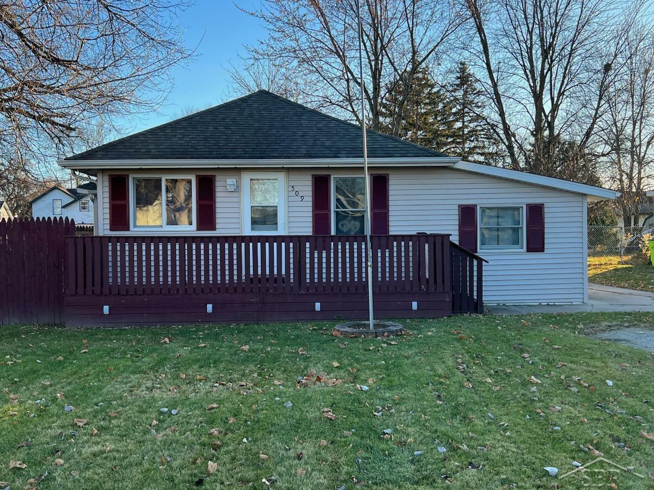 Property Photo:  509 W Benjamin  MI 48634 