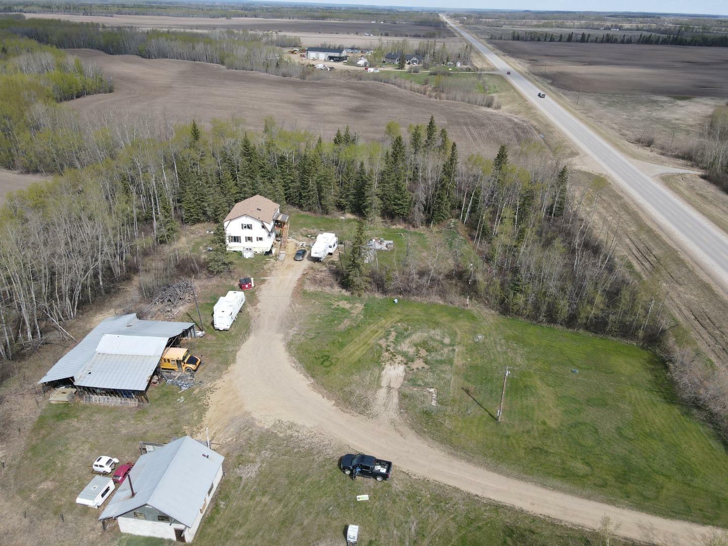 Property Photo:  84434 Hwy 688  AB T8S 1S4 