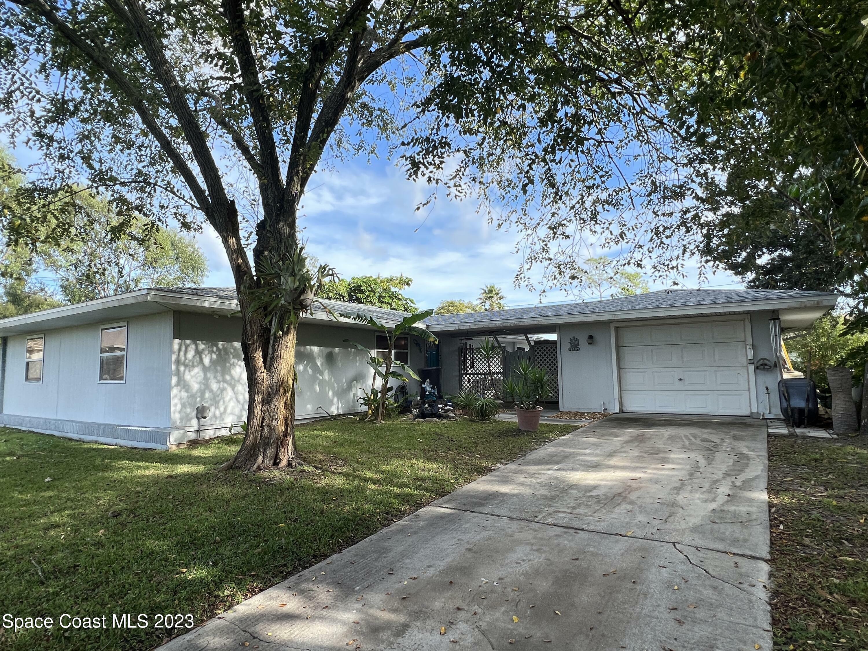 Property Photo:  195 Exmore Court NE  FL 32907 