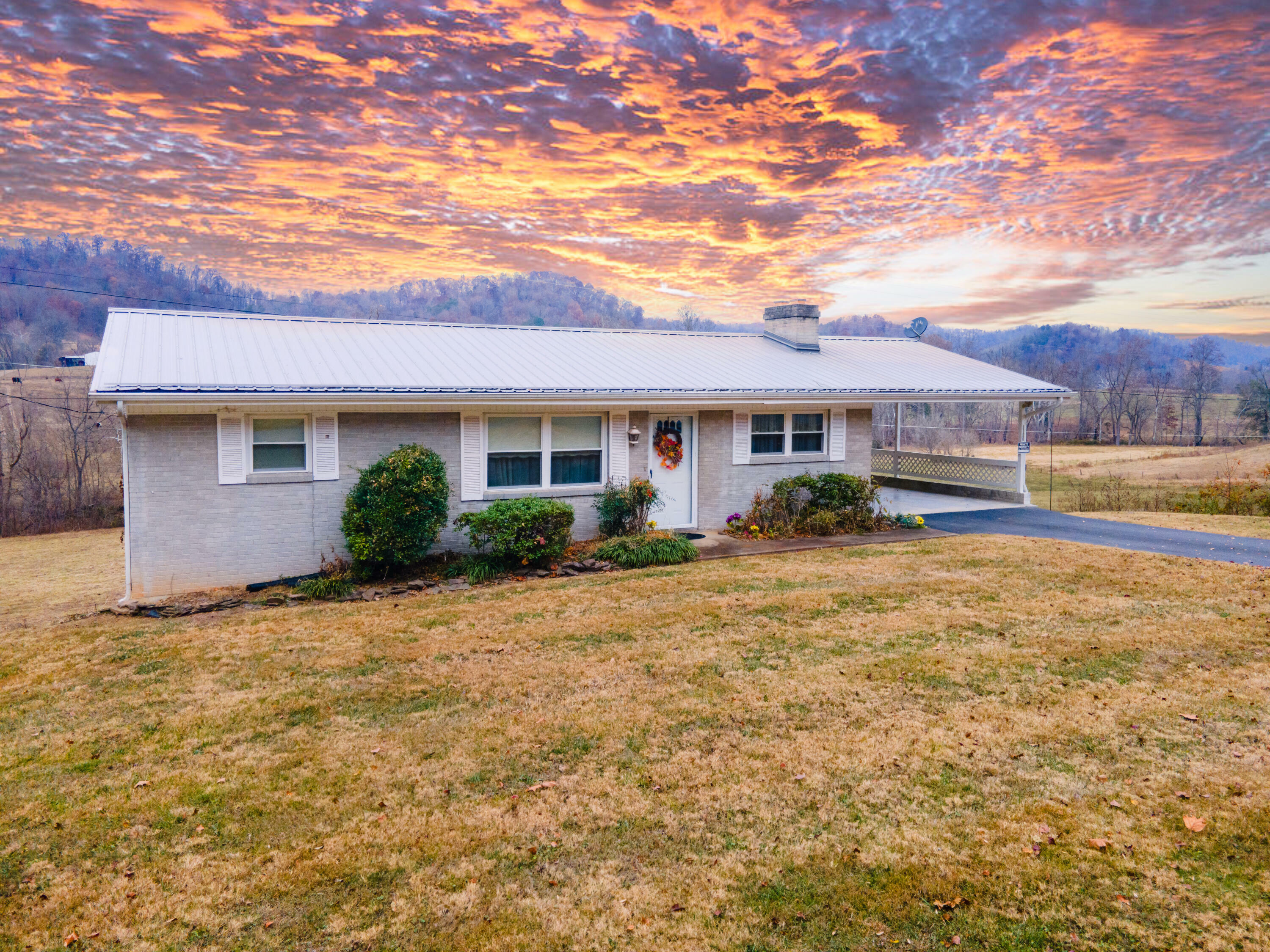 Property Photo:  1183 Stanley Valley Road  TN 37857 