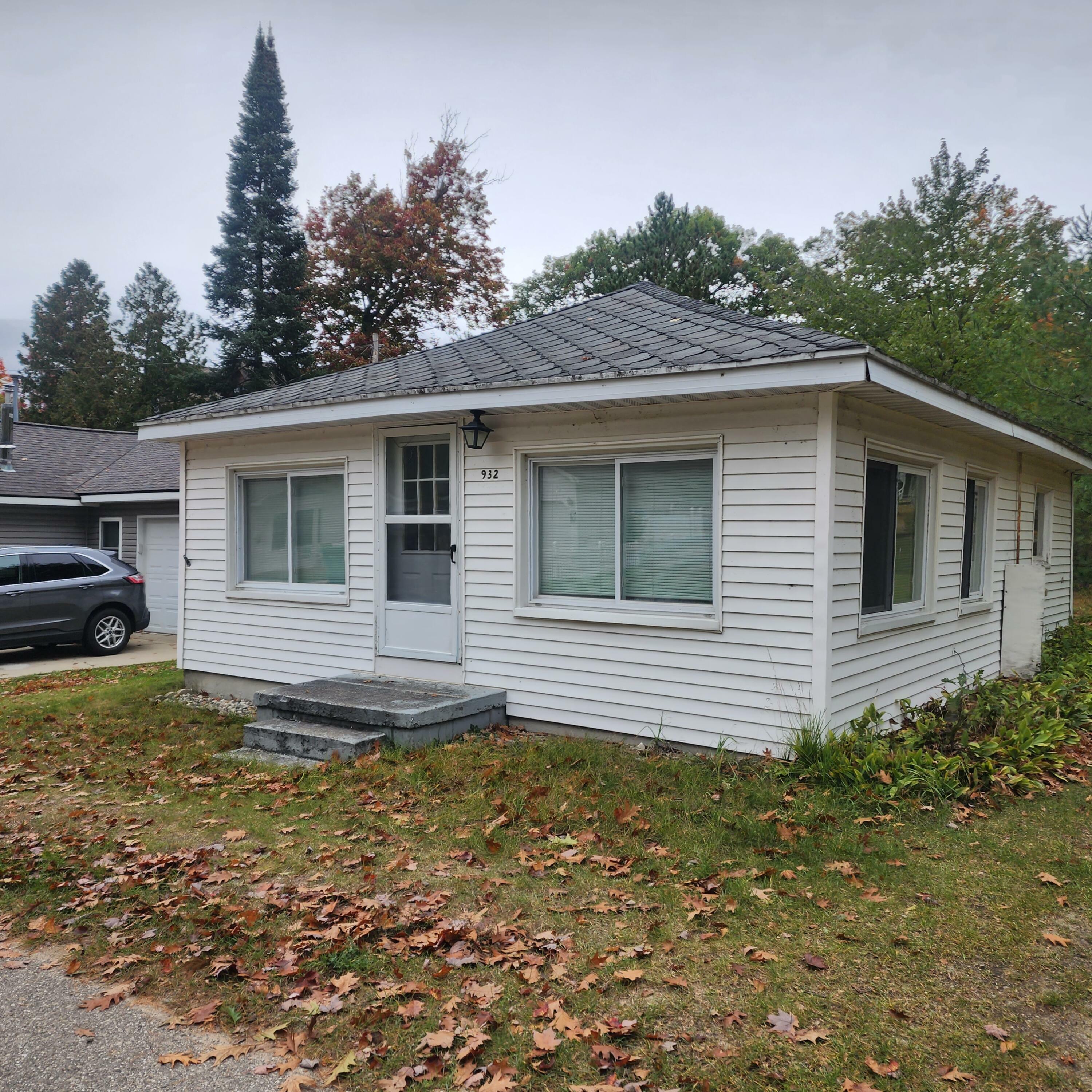 Property Photo:  932 Pansy Street  MI 49735 