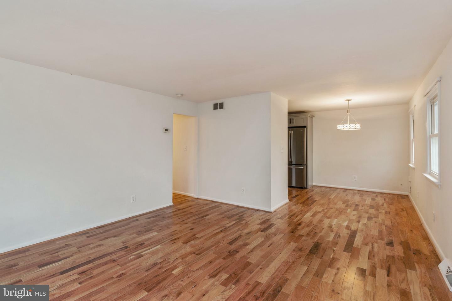 Property Photo:  300 Girard Avenue  PA 19038 