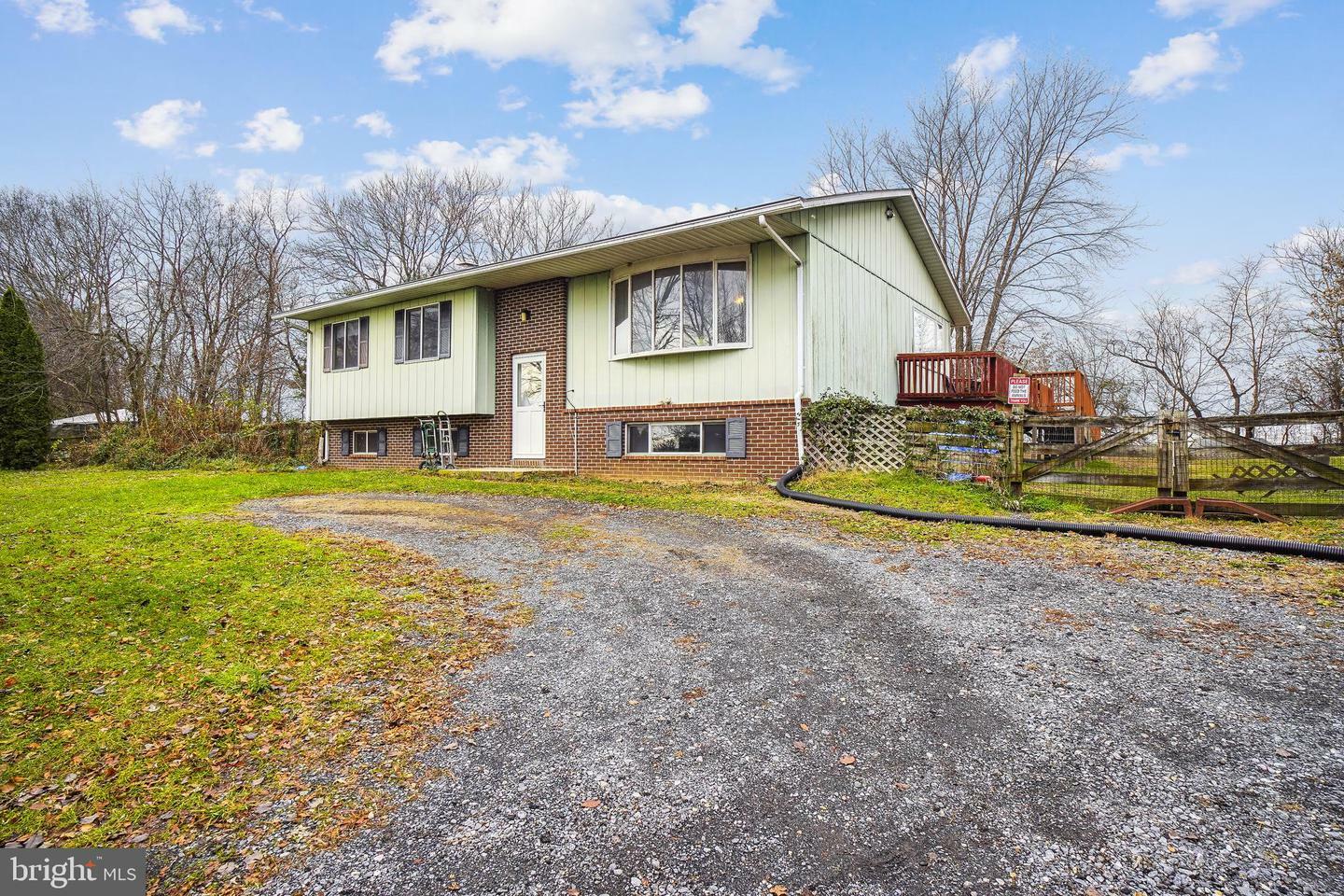 Property Photo: 1604 Old New Windsor Road MD 21776