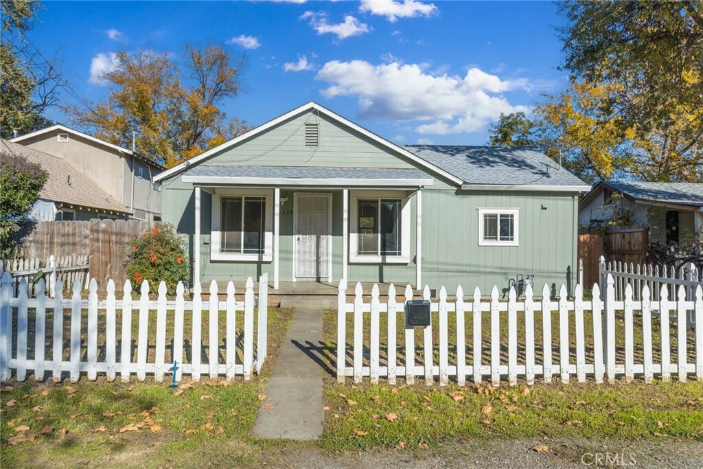 2215 Laurel Street  Chico CA 95928 photo