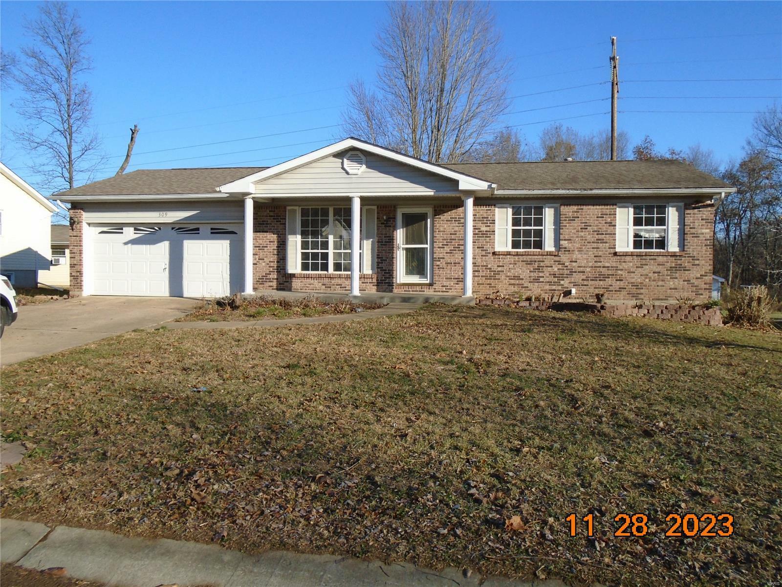 309 Kenwood Street  Farmington MO 63640 photo