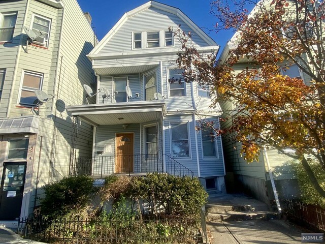 Property Photo:  370 Kearny Avenue 1  NJ 07032 