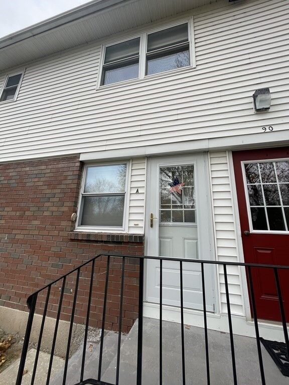 Property Photo: 90 Colonial Cir A MA 01020