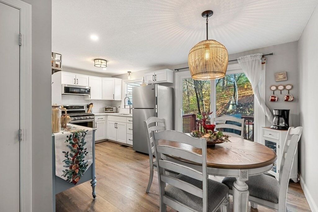 Property Photo:  33 Merrimack Meadows Ln 33  MA 01876 