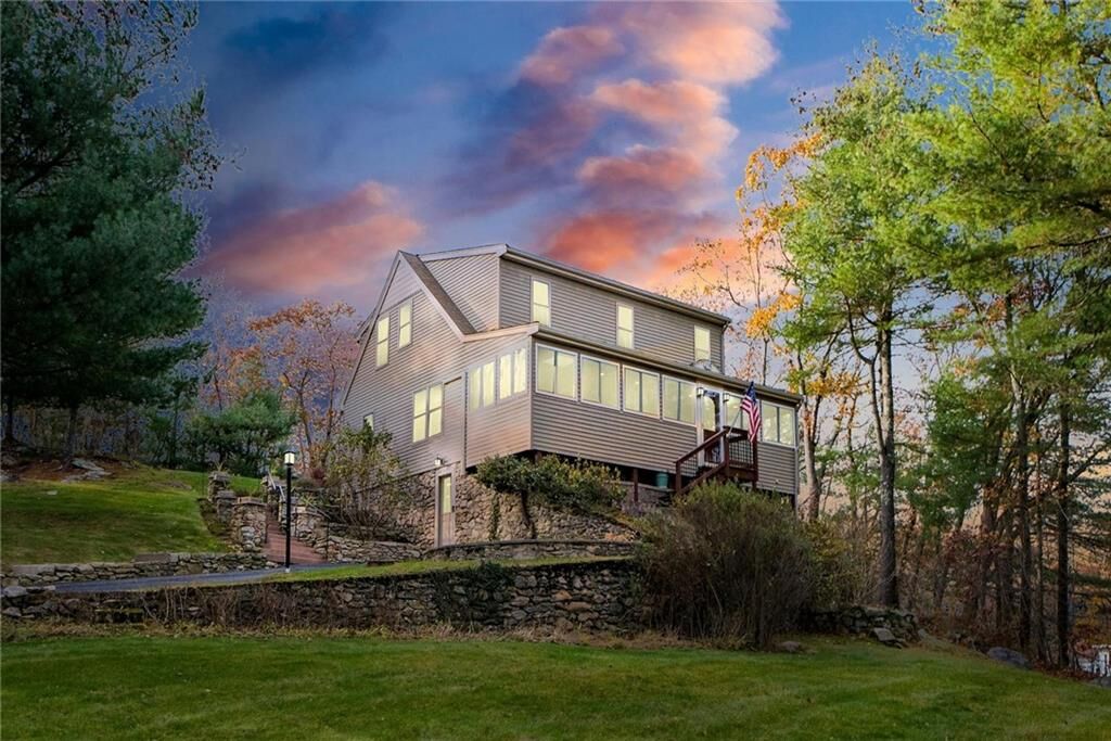 MLS1348327 218 Farnum Pike, Smithfield, RI 02917