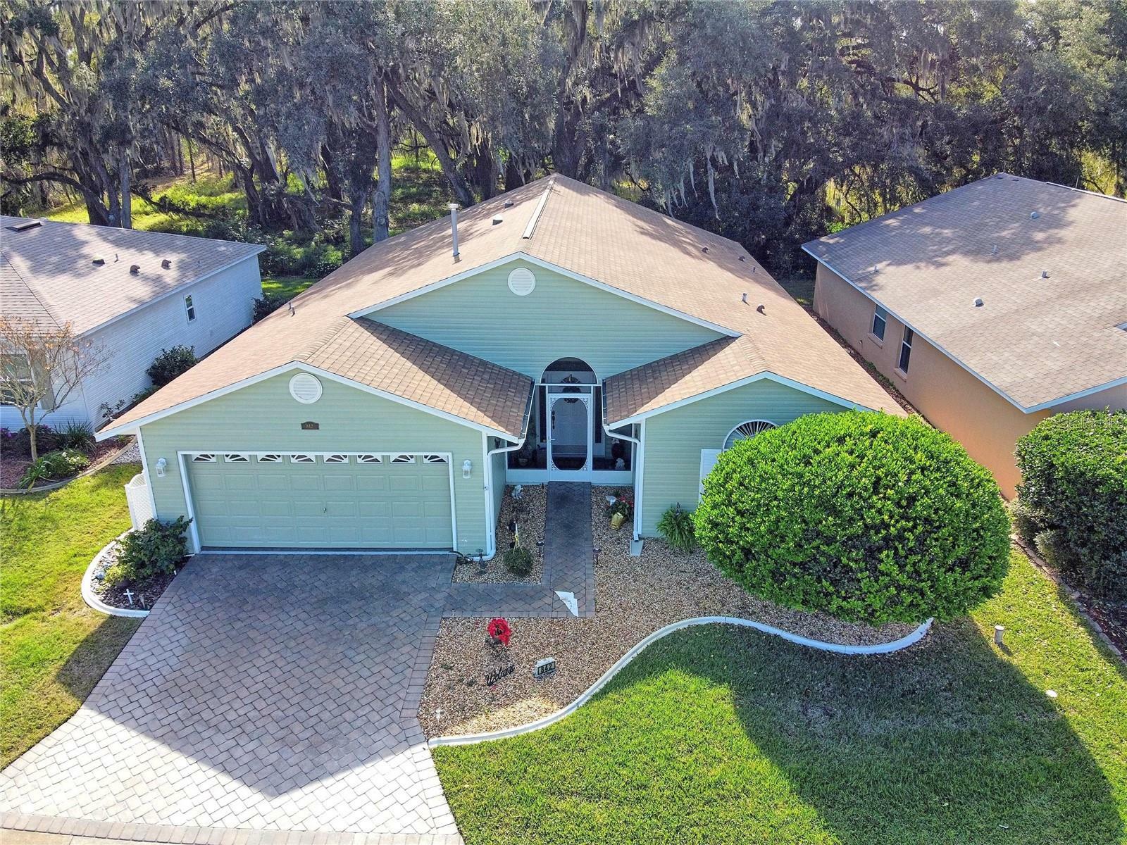 Property Photo:  842 Old Oaks Lane  FL 34748 