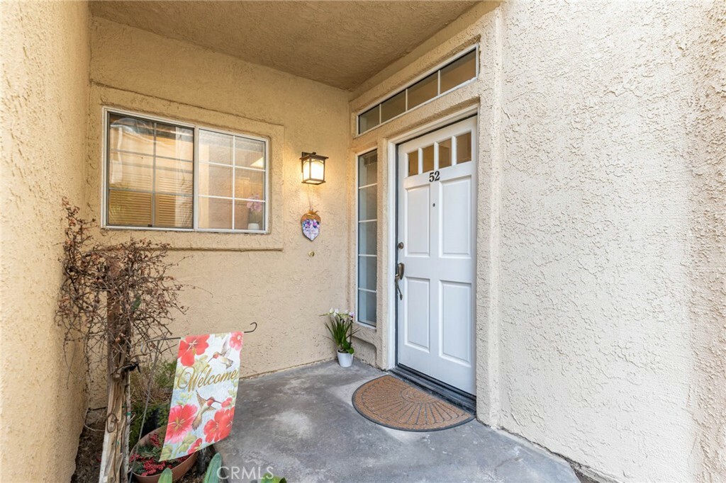 Property Photo:  25873 McBean Parkway 52  CA 91355 