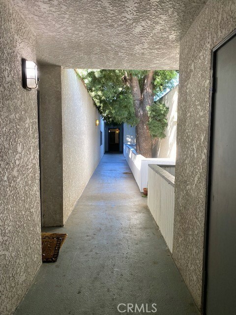 Property Photo:  18620 Hatteras Street 269  CA 91356 