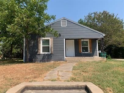 Property Photo:  3420 Caddo Street  TX 75401 