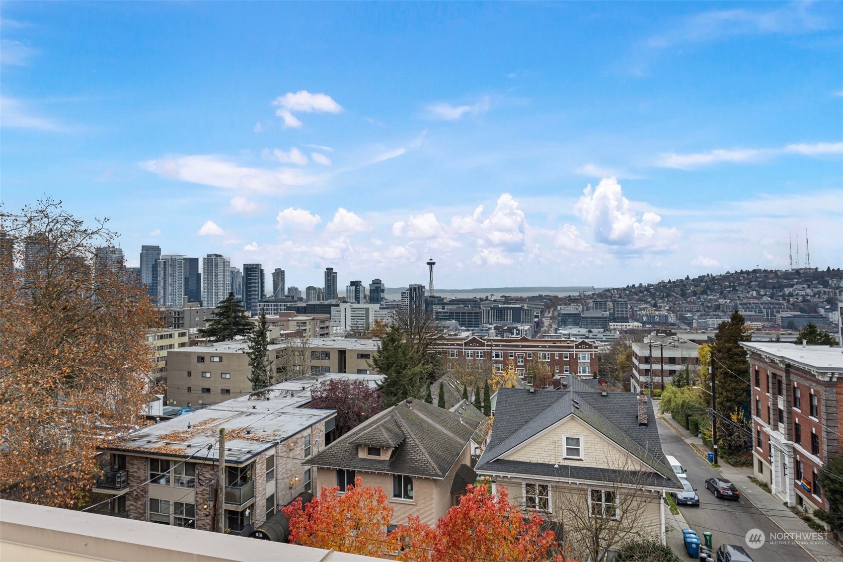Property Photo: 511 E Roy Street 210 WA 98102