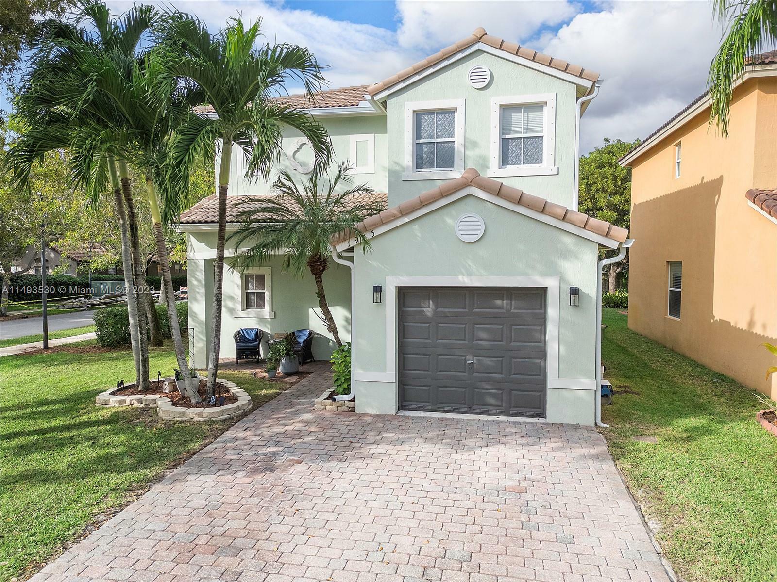 Property Photo: 1975 SE 14th St FL 33035