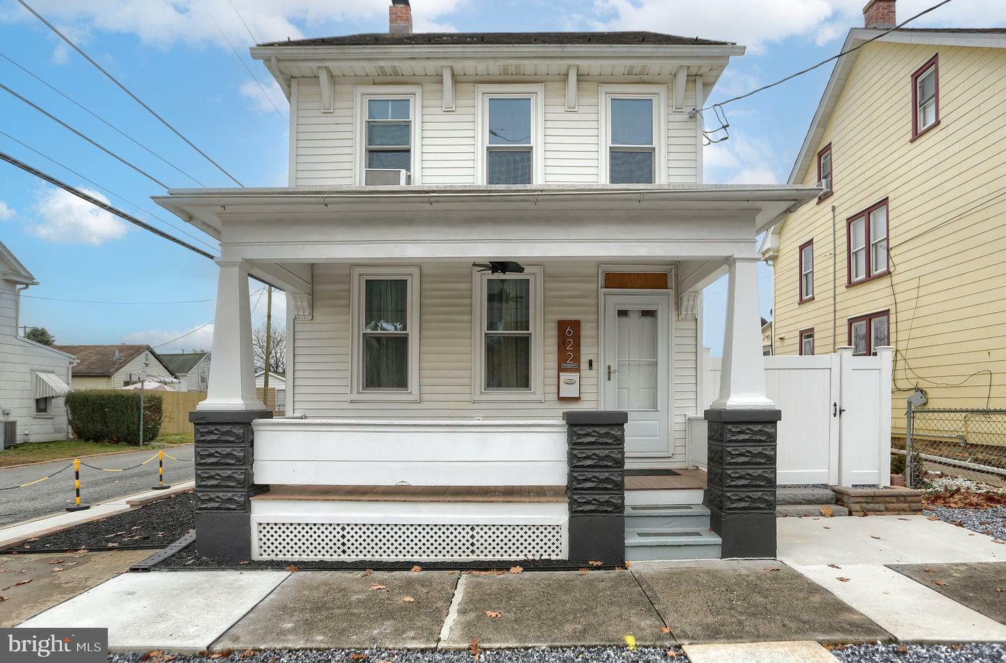 Property Photo:  622 Elm Street  PA 17042 