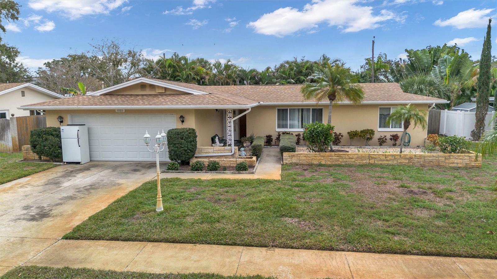 Property Photo:  9585 Portside Drive  FL 33776 