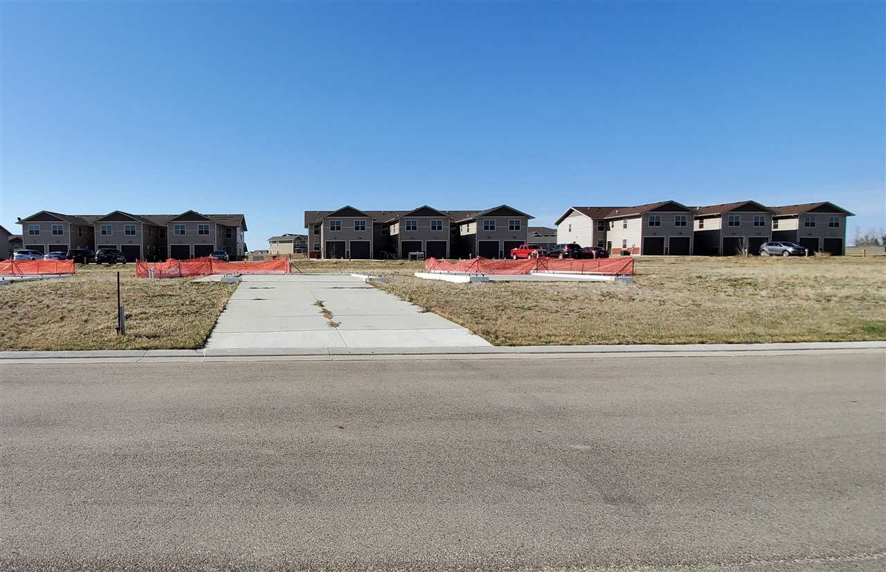 Property Photo:  425 14th St Block 35 Lot 8  ND 58852 