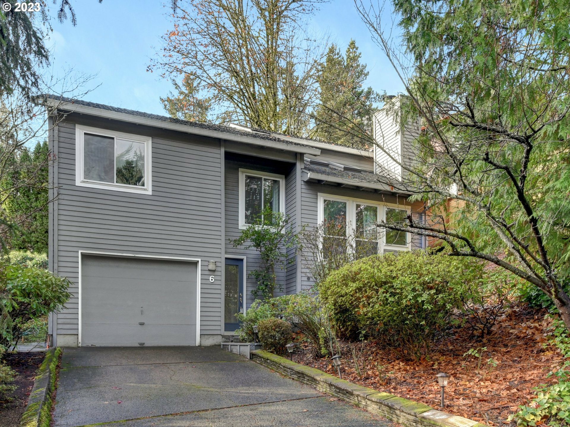 Property Photo: 6 The Grotto OR 97035