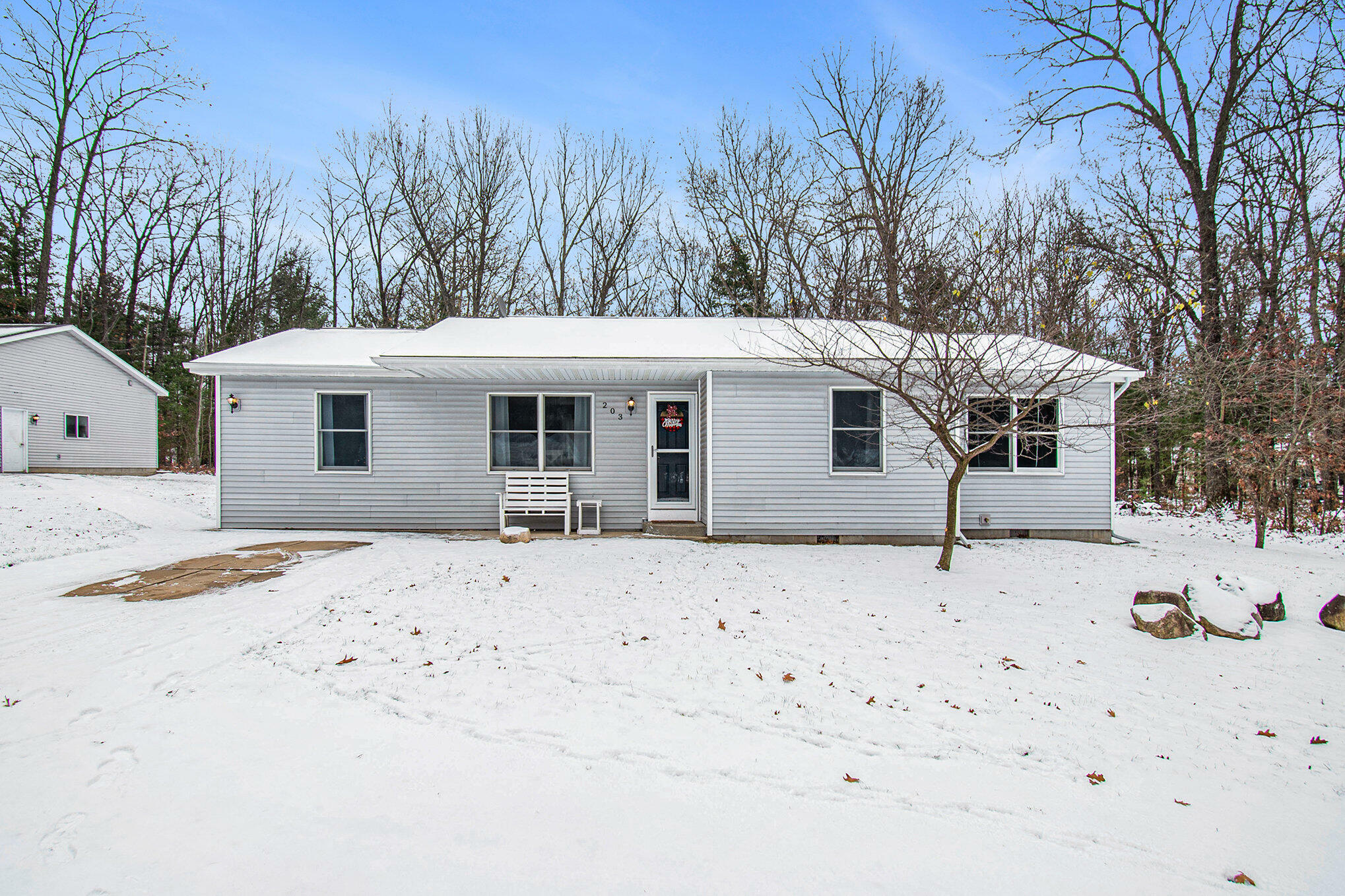 Property Photo:  203 Chippendale Drive  MI 48629 