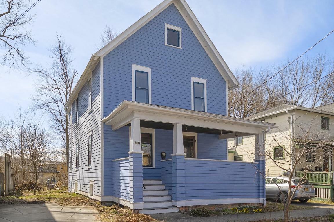 Property Photo:  307 Cascadilla Street  NY 14850 