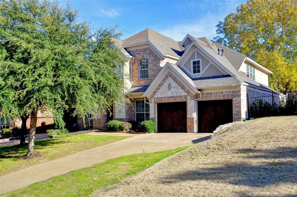 Property Photo: 2726 Fountain View Boulevard TX 75104